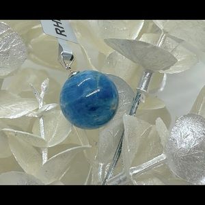 Neon Apatite 925 Globe Pendant